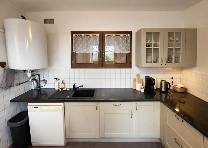 Apartment Maison Paisible A Senlis (Oise)